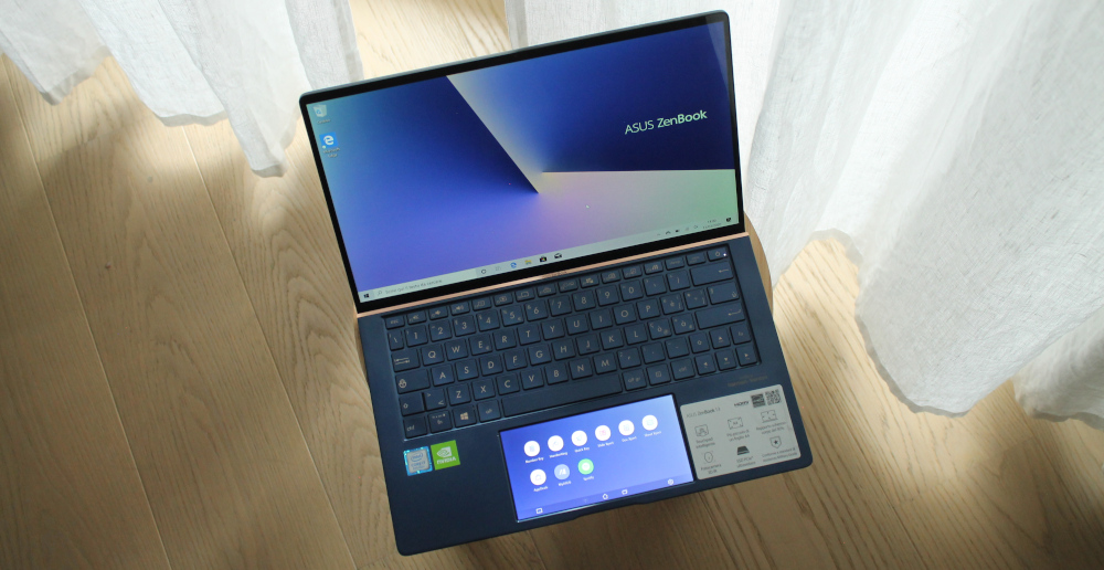 ASUS ZenBook 13 con ScreenPad 2.0